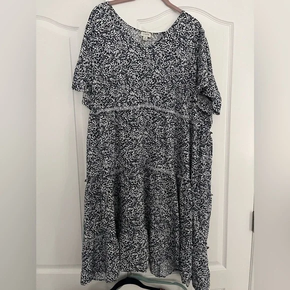 J.Crew Factory V-neck ruffle tiered dress - Picture 5 of 8